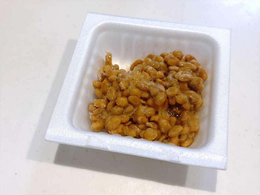 納豆が入ったパック
