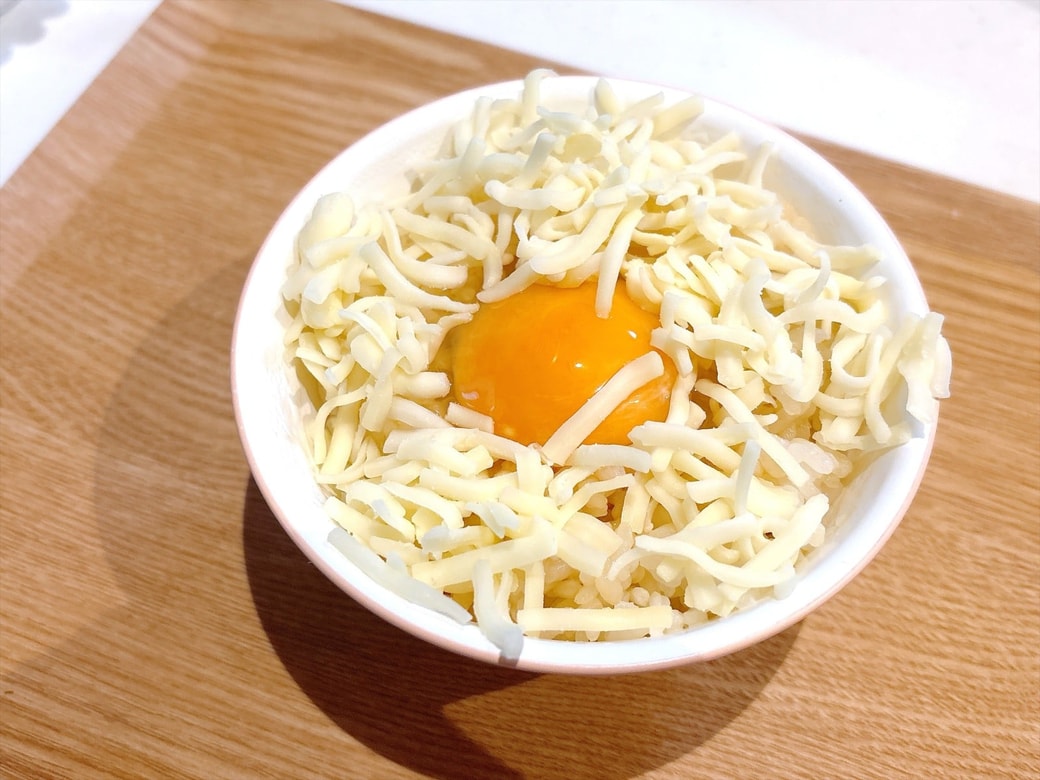 手順3.ピザ用チーズをかける