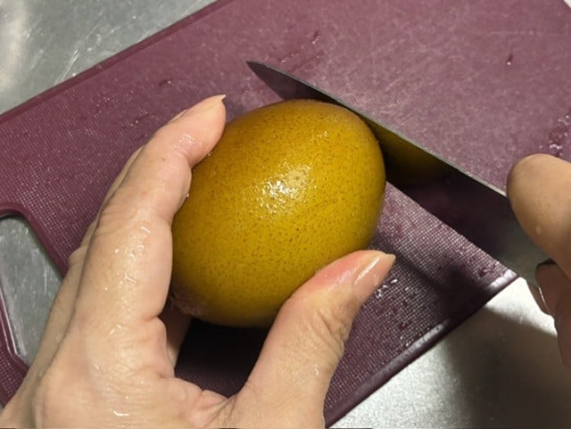 キゥイのむき方