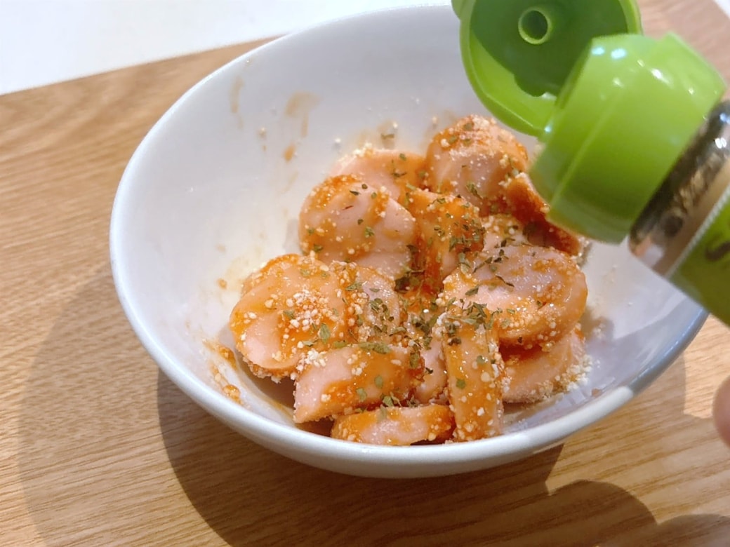 「魚肉ソーセージのケチャチーズ和え」のできあがり