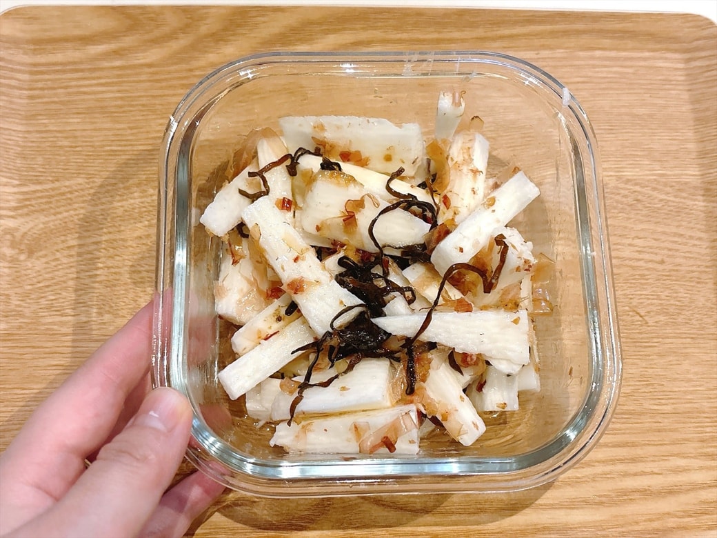 できあがった「長芋の塩昆布おかか和え」