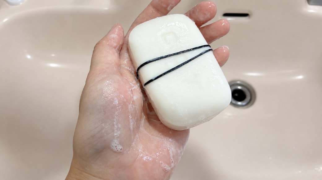固形せっけんに輪ゴムを巻いて使用:滑りにくい