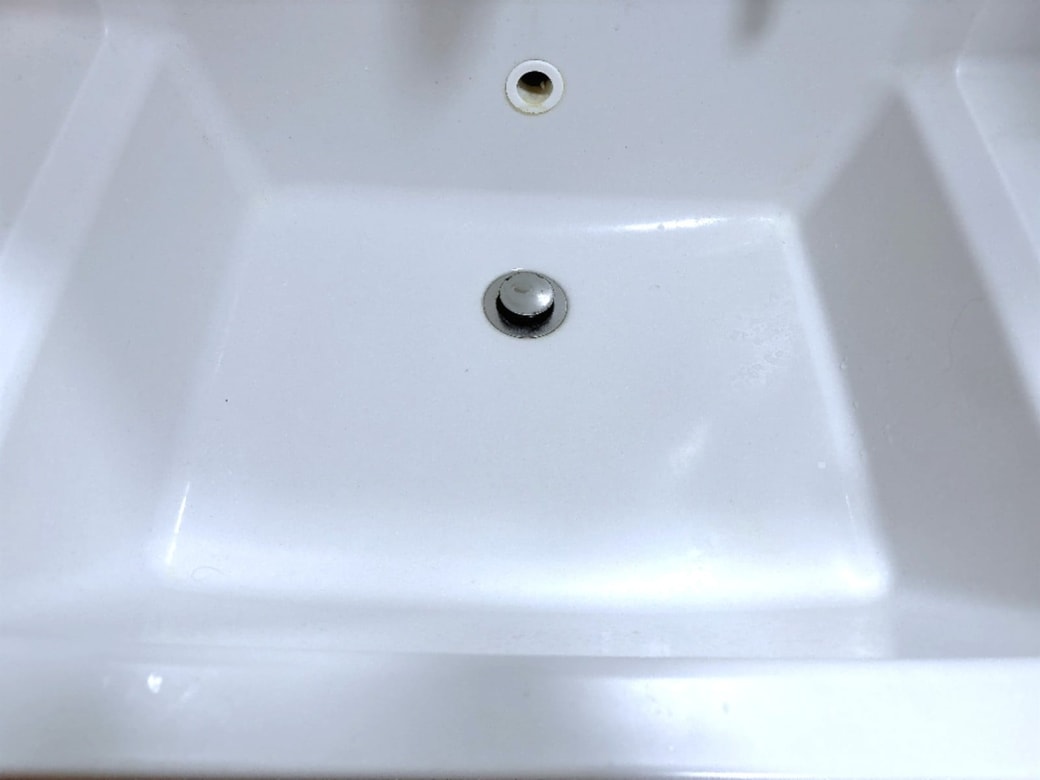 お手入れ前の洗面ボウル