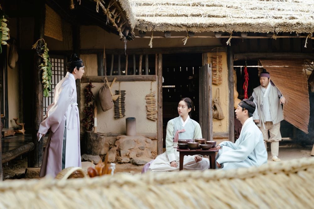 『花が咲けば、月を想い』 Licensed by KBS Media Ltd. © 2021 KBS. All rights reserved U-NEXTにて独占配信中