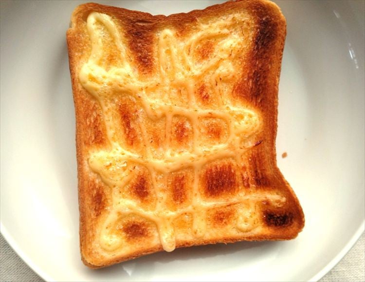 マヨネーズをのせて焼いたところ