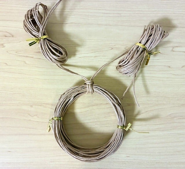 紙紐で鍋敷き作り
