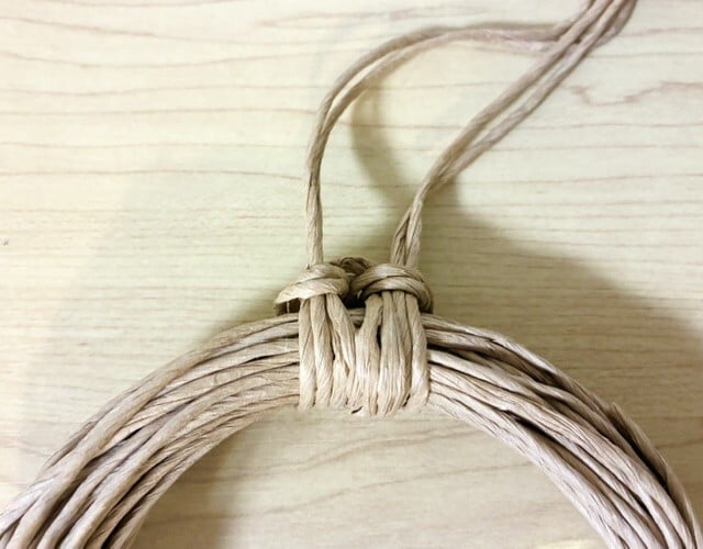 紙紐で鍋敷き作り