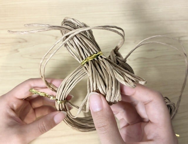 紙紐で鍋敷き作り