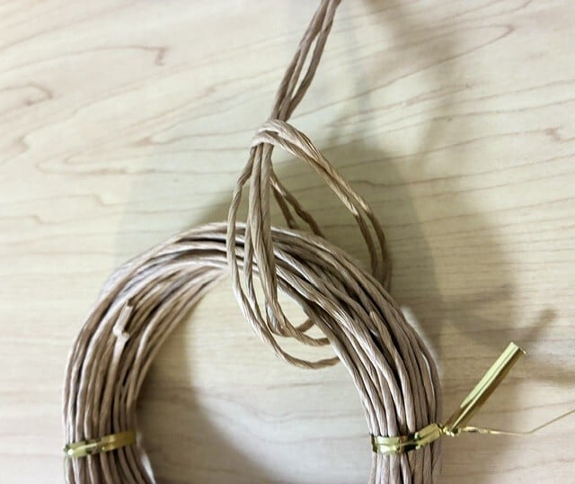 紙紐で鍋敷き作り