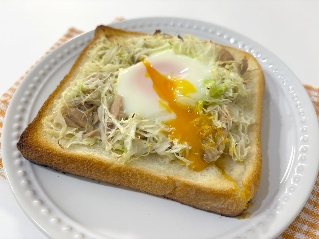 卵を崩すとおいしさ倍増