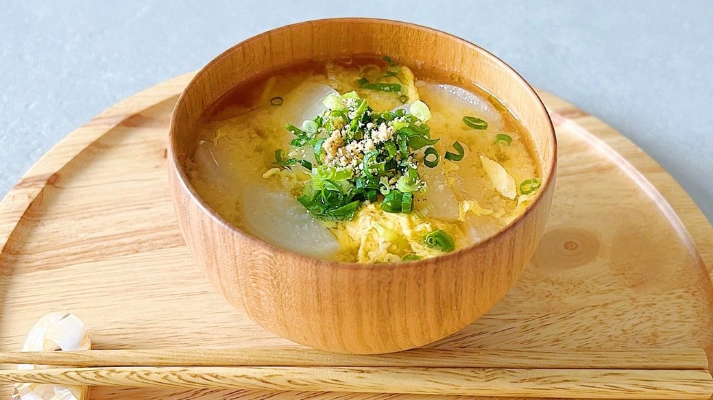 大根と卵のみそ汁