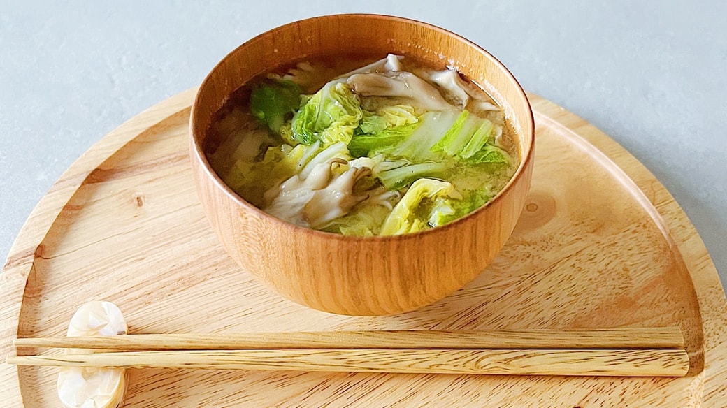 白菜と舞茸のみそ汁