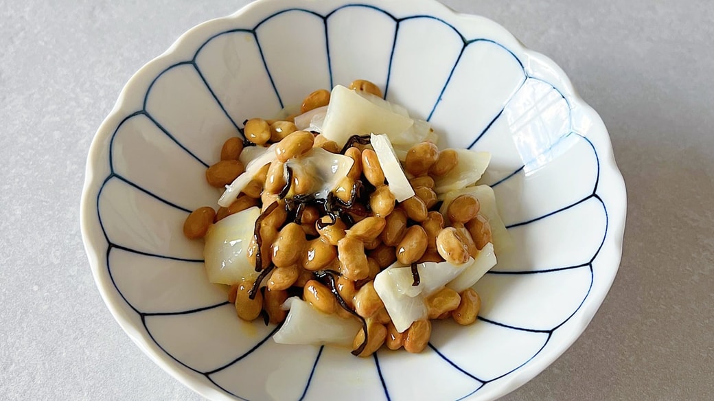 カブと塩昆布の納豆和え