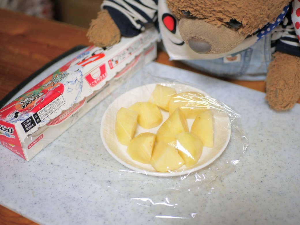 じゃがいもを電子レンジで加熱する