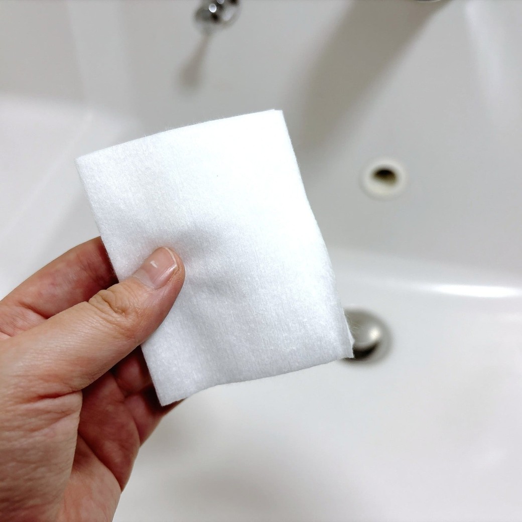 スポンジの代わりに、メイク用のコットンを使う