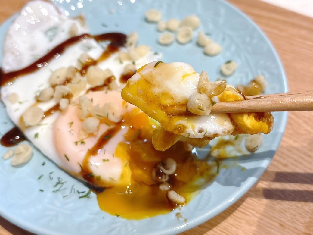ソースの甘辛さが卵とよく合う