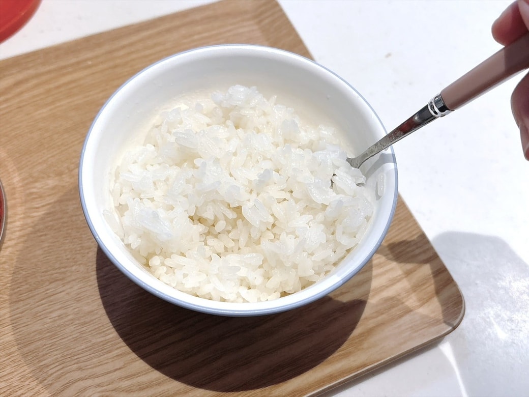 ごはんとウェイパーをよく混ぜる