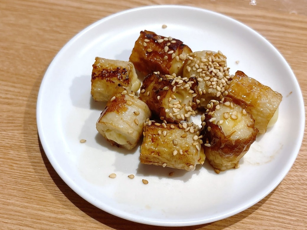 できあがった「甘辛チーズちくわ」