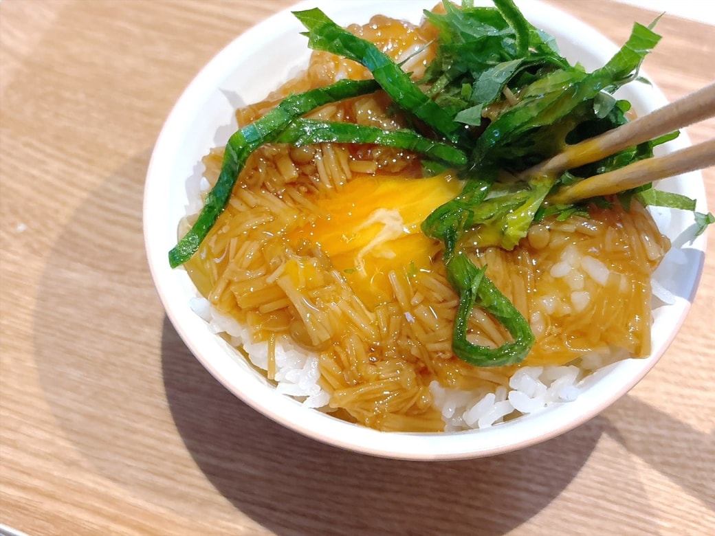 卵のまろやかな味となめたけの甘じょっぱい味がちょうどいい
