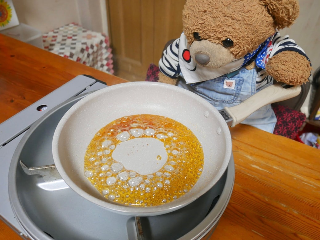 カラメルソース作り