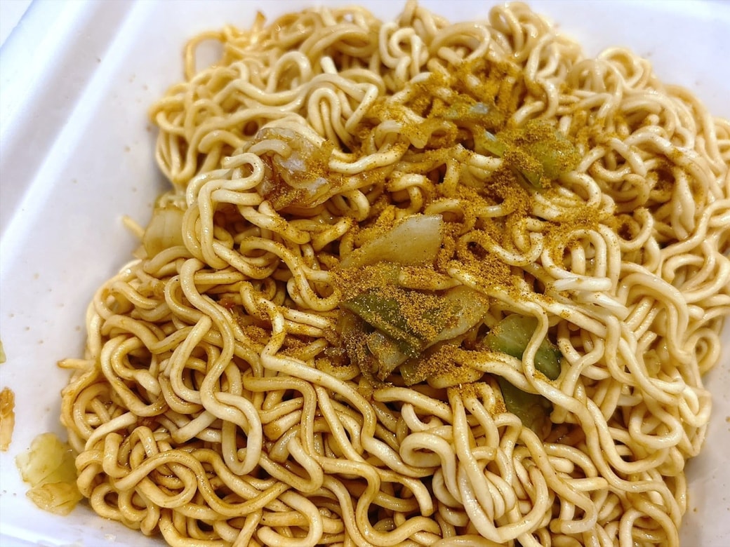 カップ焼きそばの味がガラッと変わる