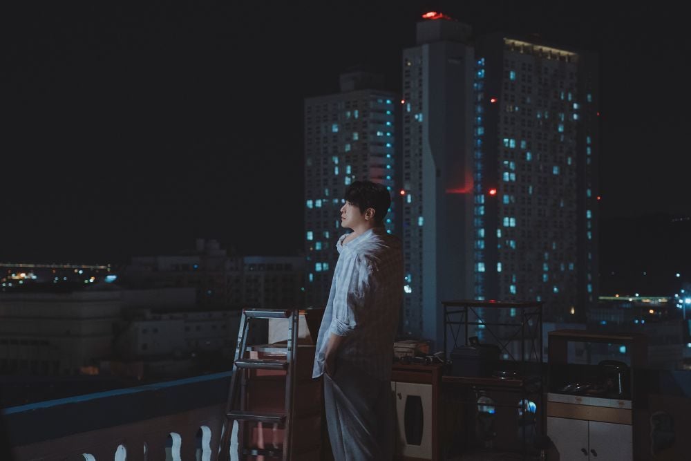 『俺はもう我慢しない～宝くじ当たったけど会社辞めません～』 ディズニープラス スターにて見放題で全話独占配信中 ©TVING Co.,Ltd. All Rights Reserved