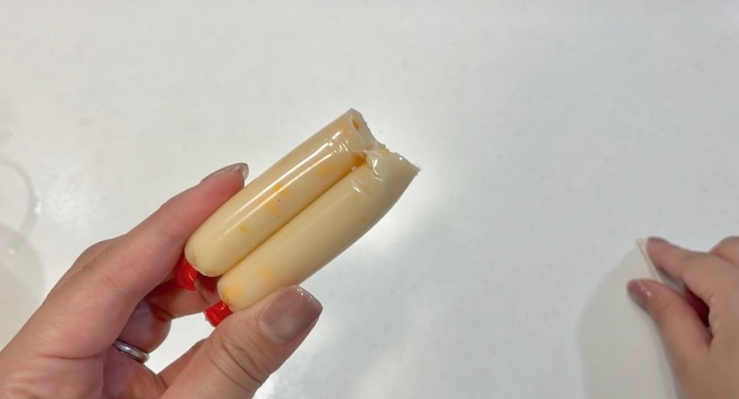 割れる