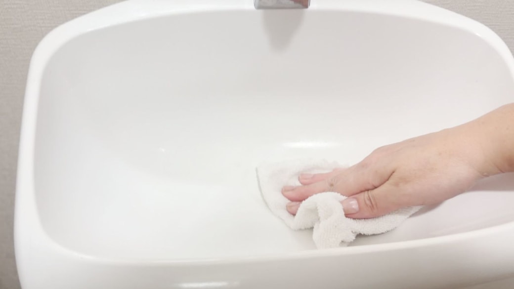 水拭きをする