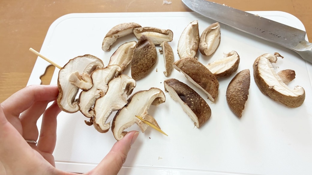 しいたけのスライスが終わった様子