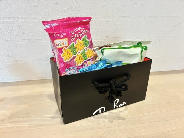 お菓子収納